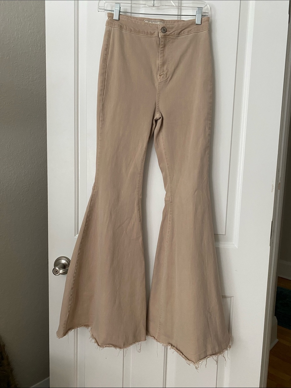 Free People “float on”Wide-Leg Flare Jeans in Taupe